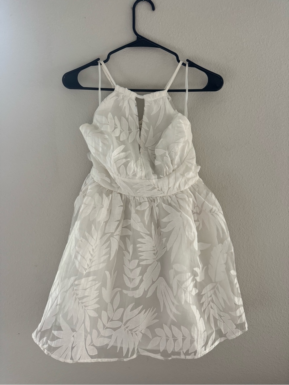 Do+Be White Floral Halter Flare Mini Dress Medium